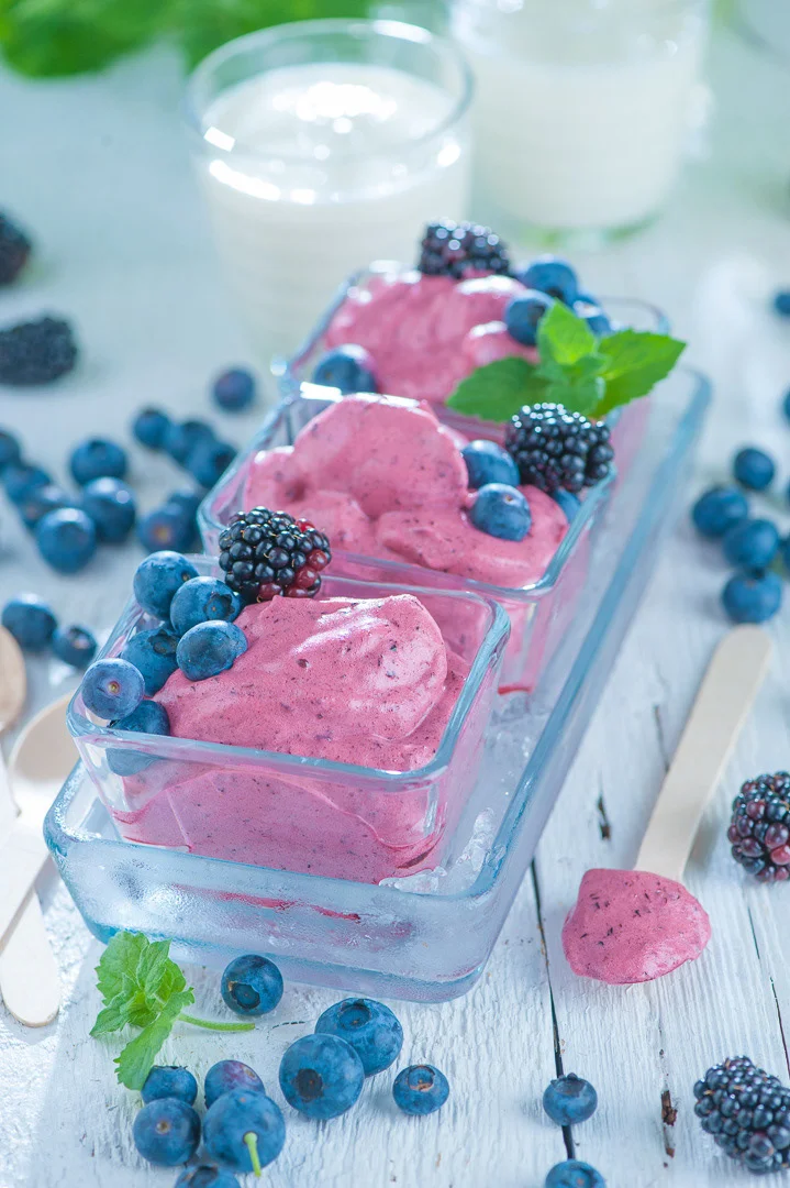 Red Berries, Frozen – Restaurant Photography Portfolio